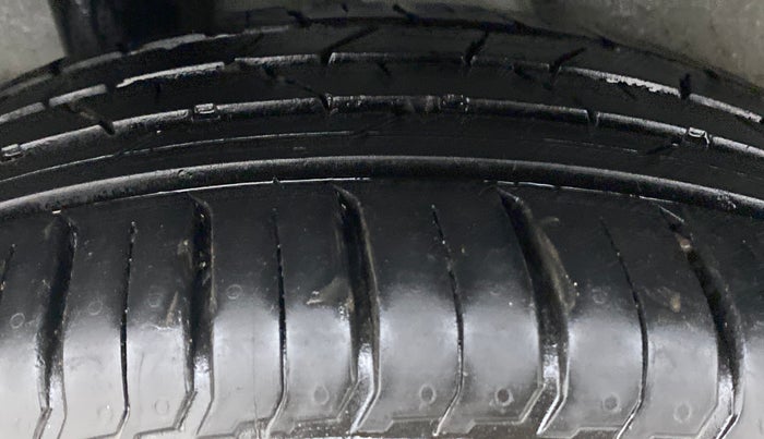 2021 Hyundai VENUE 1.0 TURBO GDI SX+ AT, Petrol, Automatic, 11,124 km, Right Rear Tyre Tread
