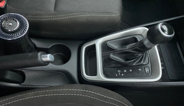 2021 Hyundai VENUE 1.0 TURBO GDI SX+ AT, Petrol, Automatic, 11,124 km, Gear Lever