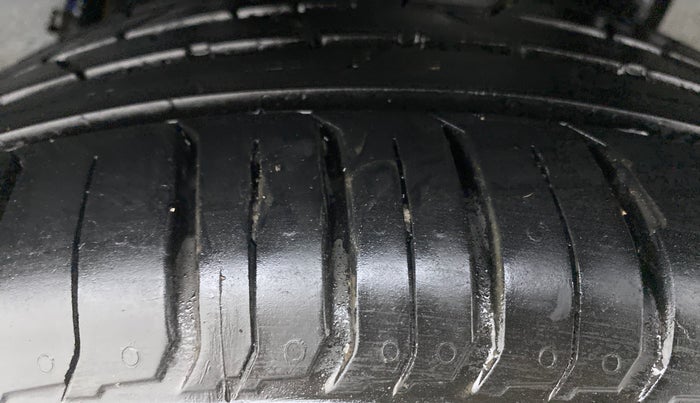 2021 Hyundai VENUE 1.0 TURBO GDI SX+ AT, Petrol, Automatic, 11,124 km, Left Rear Tyre Tread