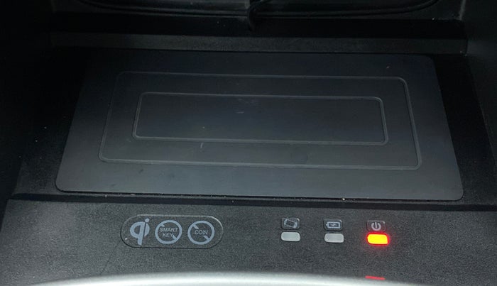 2021 Hyundai VENUE 1.0 TURBO GDI SX+ AT, Petrol, Automatic, 11,124 km, Wireless Charger