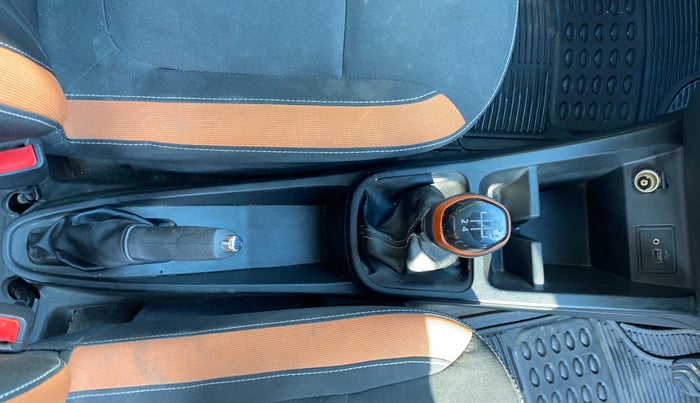 2020 Renault Kwid CLIMBER 1.0 (O), Petrol, Manual, 26,920 km, Gear Lever