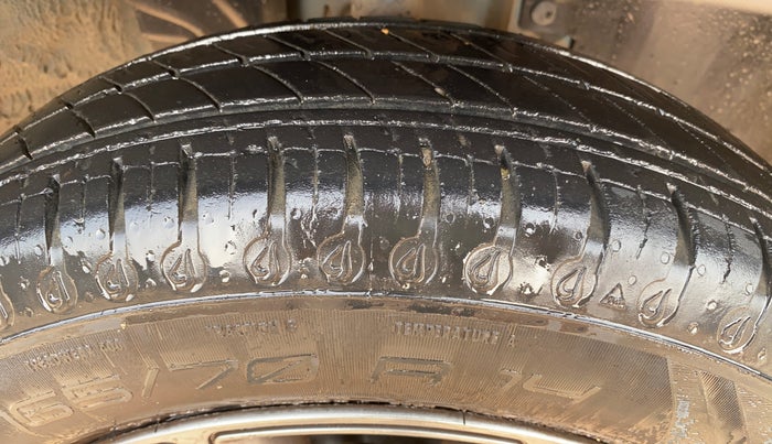 2020 Renault Kwid CLIMBER 1.0 (O), Petrol, Manual, 26,920 km, Right Front Tyre Tread