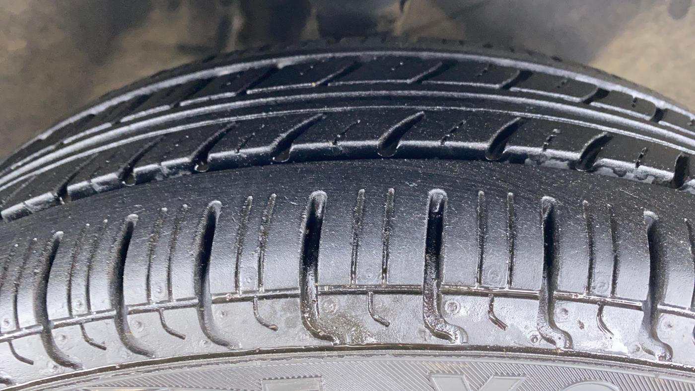 2010 Maruti Wagon R LXI, Petrol, Manual, 58,205 km, Right Front Tyre Tread