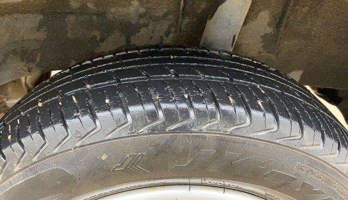 2016 Renault Kwid RXT 0.8, Petrol, Manual, 61,850 km, Left Rear Tyre Tread