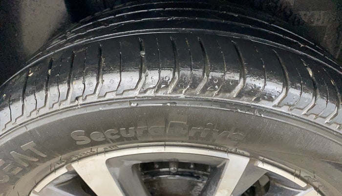 2022 Skoda SLAVIA STYLE 1.0L TSI AT, Petrol, Automatic, 81,938 km, Right Rear Tyre Tread