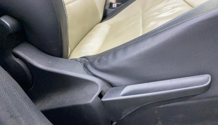 2022 Skoda SLAVIA STYLE 1.0L TSI AT, Petrol, Automatic, 81,938 km, Driver Side Adjustment Panel