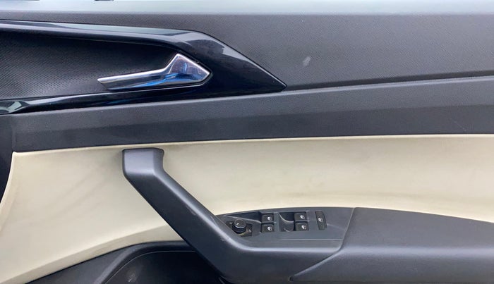 2022 Skoda SLAVIA STYLE 1.0L TSI AT, Petrol, Automatic, 81,938 km, Driver Side Door Panels Control