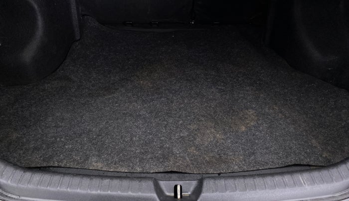 2018 Toyota YARIS G MT, Petrol, Manual, 50,736 km, Boot Inside