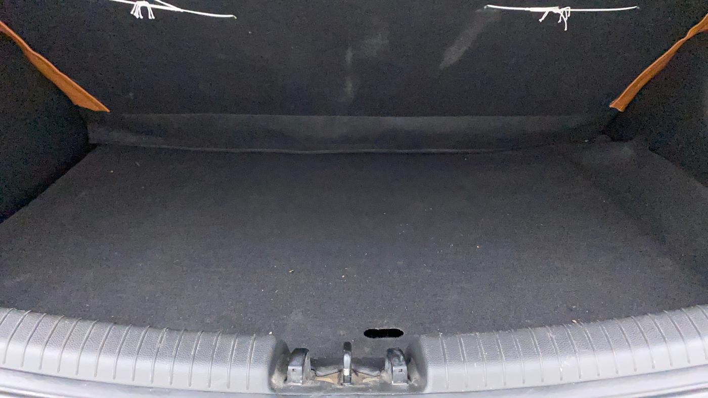 2018 Hyundai Grand i10 SPORTZ AT 1.2 KAPPA VTVT, Petrol, Automatic, 31,444 km, Boot Inside