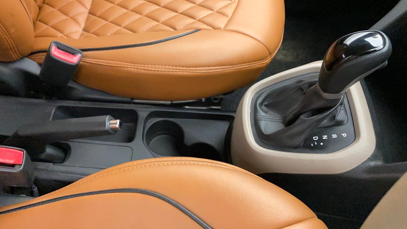 2018 Hyundai Grand i10 SPORTZ AT 1.2 KAPPA VTVT, Petrol, Automatic, 31,444 km, Gear Lever