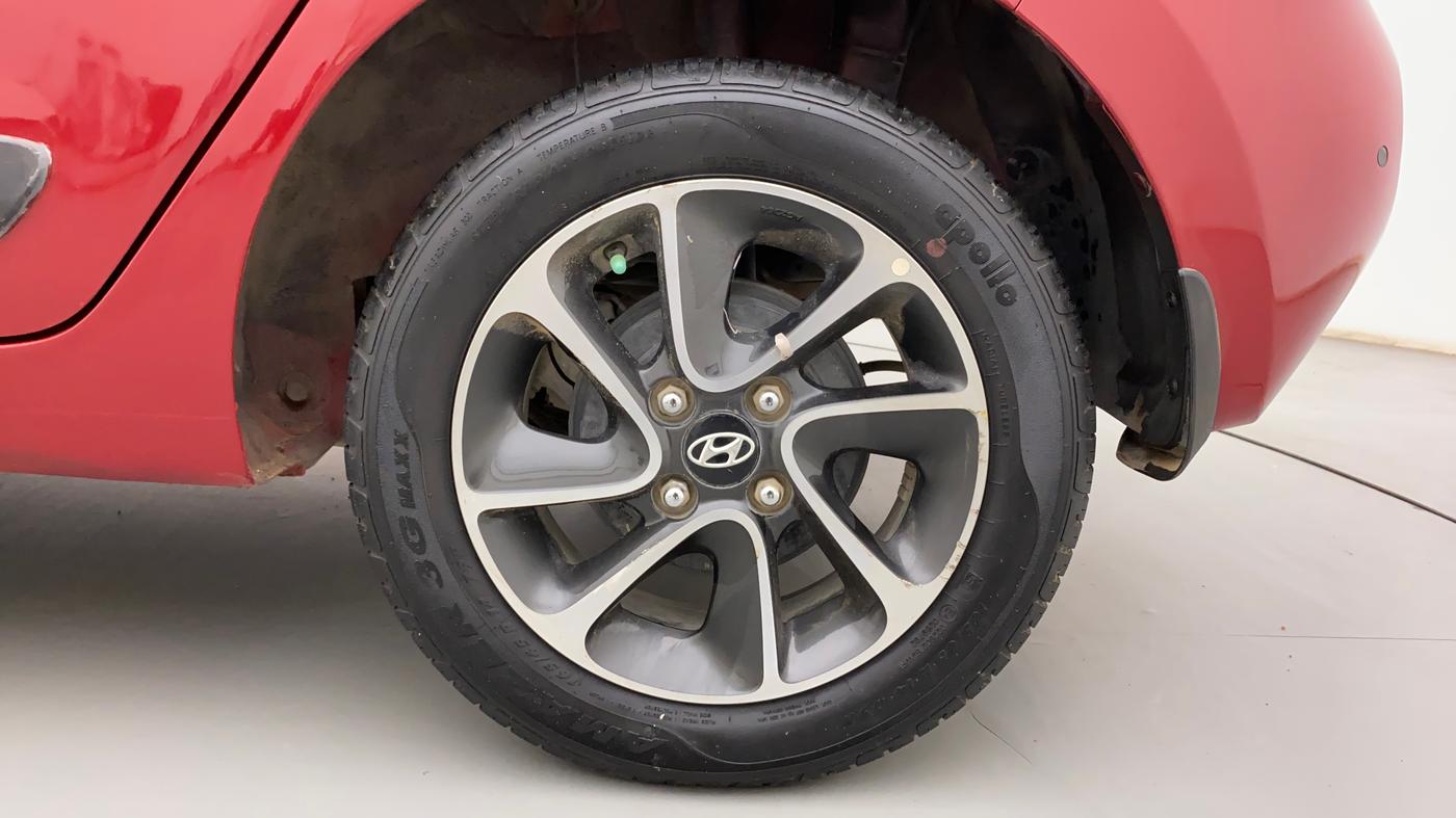 2018 Hyundai Grand i10 SPORTZ AT 1.2 KAPPA VTVT, Petrol, Automatic, 31,444 km, Left Rear Wheel