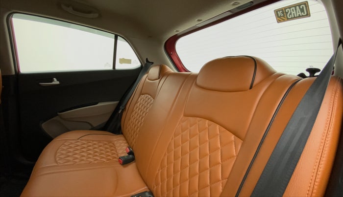 2018 Hyundai Grand i10 SPORTZ AT 1.2 KAPPA VTVT, Petrol, Automatic, 31,444 km, Right Side Rear Door Cabin