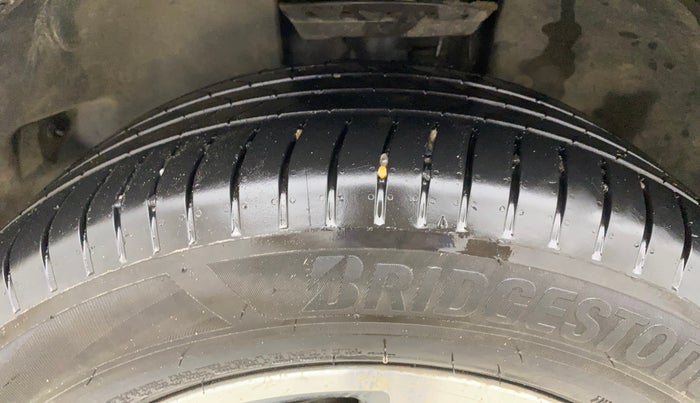 2022 Tata Safari XZ, Diesel, Manual, 64,046 km, Left Front Tyre Tread