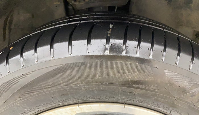 2022 Tata Safari XZ, Diesel, Manual, 64,046 km, Right Front Tyre Tread