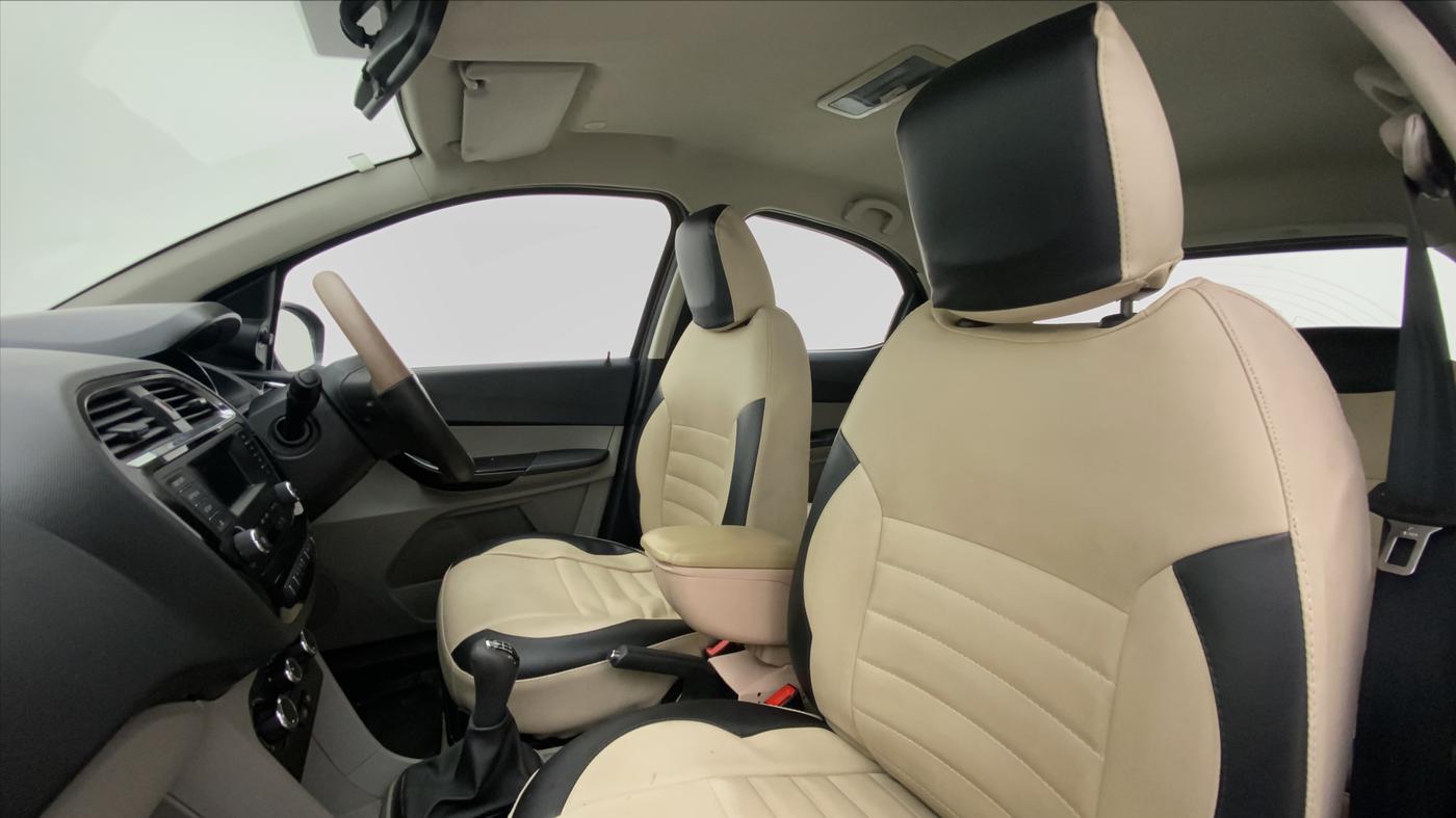 2018 Tata Tiago XZ 1.2 REVOTRON, Petrol, Manual, 45,826 km, Right Side Front Door Cabin