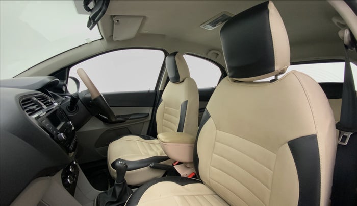 2018 Tata Tiago XZ 1.2 REVOTRON, Petrol, Manual, 45,826 km, Right Side Front Door Cabin