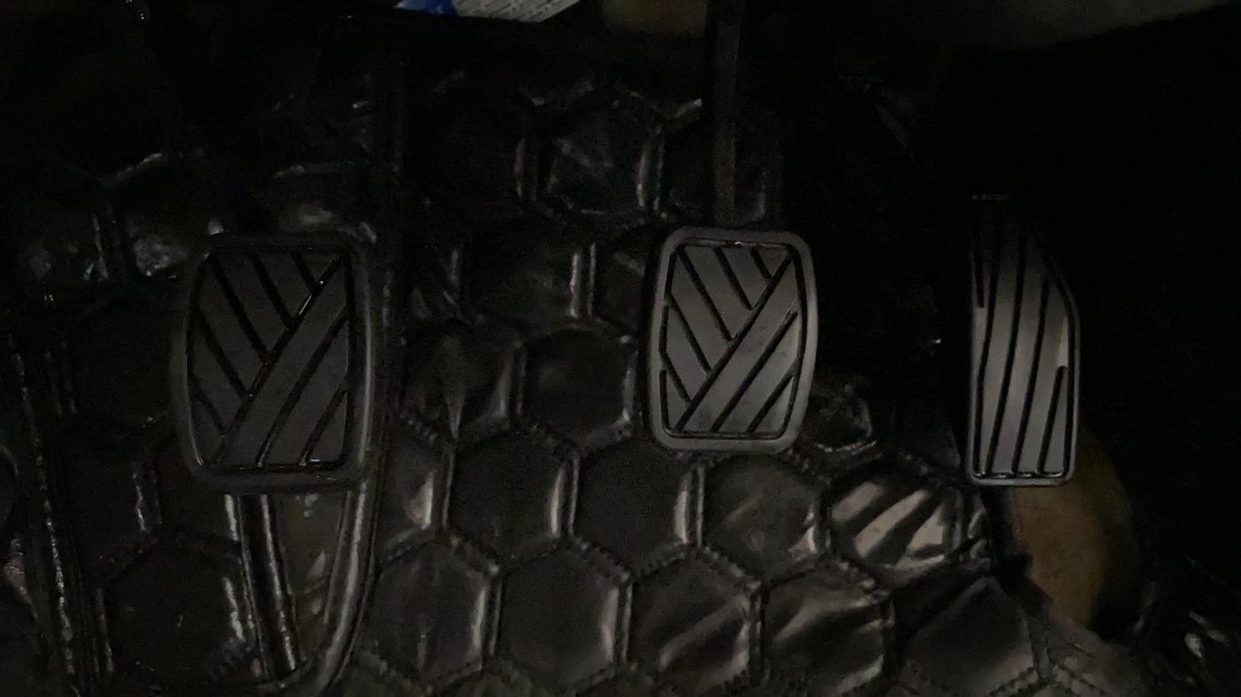 2019 Maruti Dzire LXI, Petrol, Manual, 52,252 km, Pedals