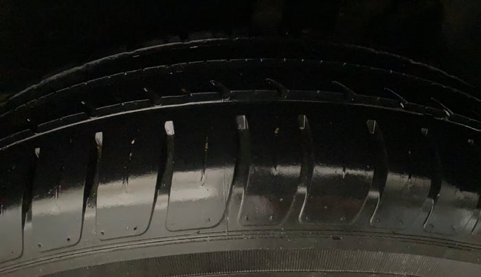 2019 Maruti Dzire LXI, Petrol, Manual, 52,179 km, Left Rear Tyre Tread