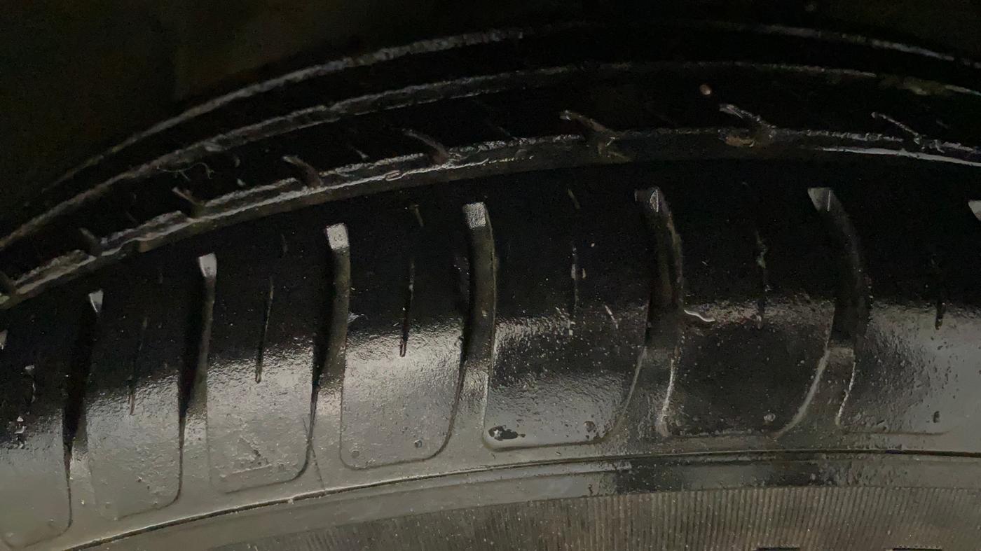 2019 Maruti Dzire LXI, Petrol, Manual, 52,252 km, Right Front Tyre Tread