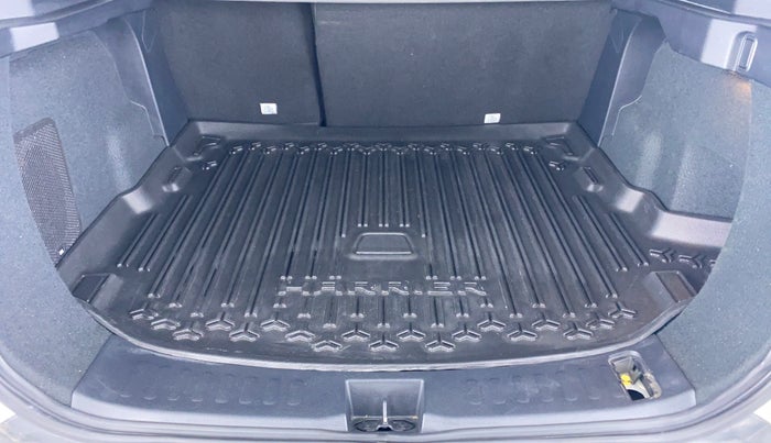 2021 Tata Harrier XZ 2.0L Kryotec, Diesel, Manual, 10,517 km, Boot Inside