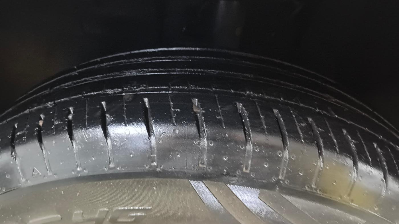 2022 Tata PUNCH PURE MT, Petrol, Manual, 30,710 km, Left Front Tyre Tread