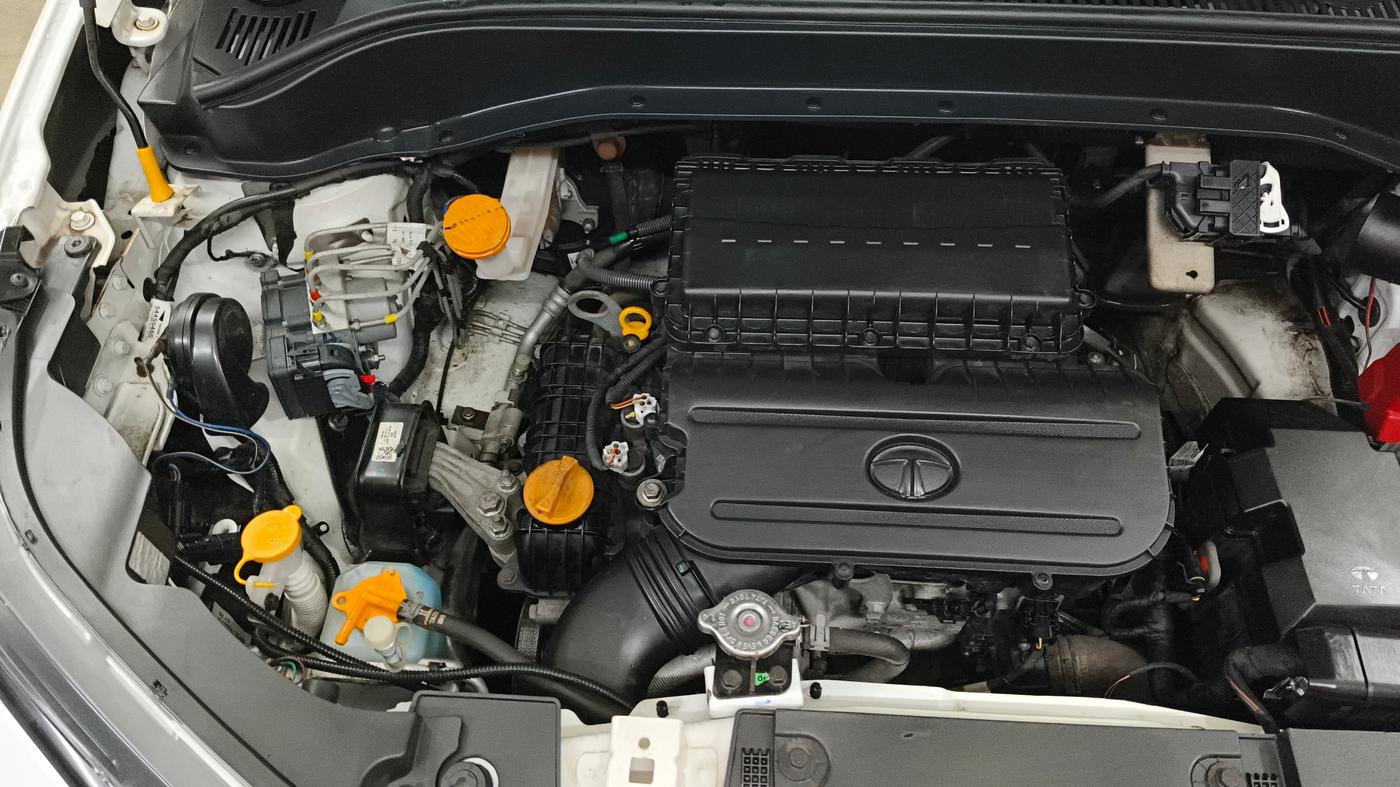 2022 Tata PUNCH PURE MT, Petrol, Manual, 30,710 km, Engine View - Right