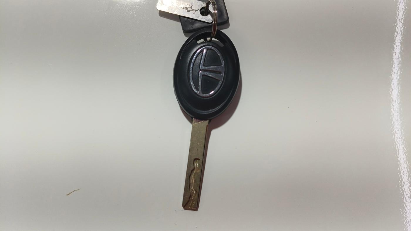 2022 Tata PUNCH PURE MT, Petrol, Manual, 30,710 km, Key Close Up