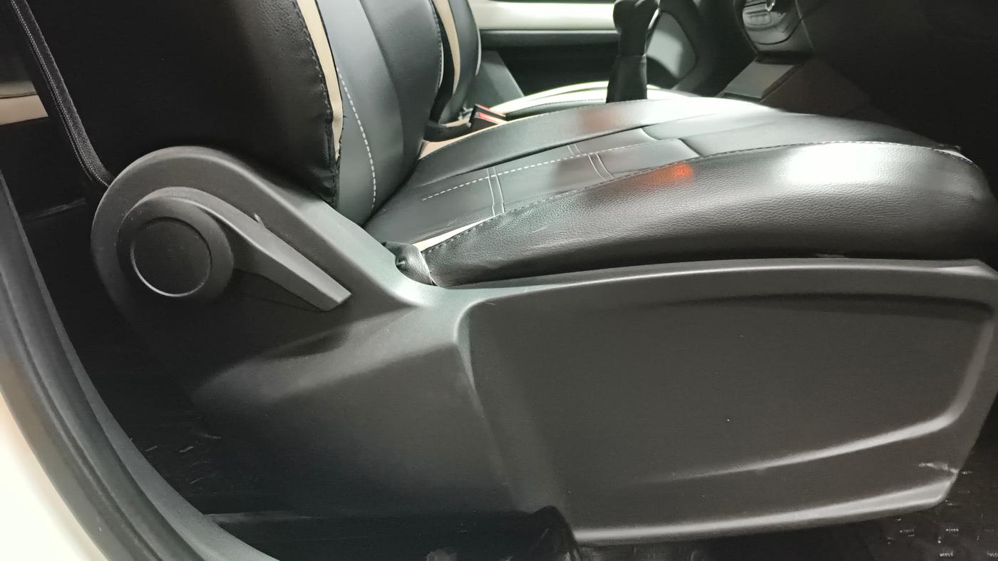 2022 Tata PUNCH PURE MT, Petrol, Manual, 30,710 km, Driver Side Adjustment Panel