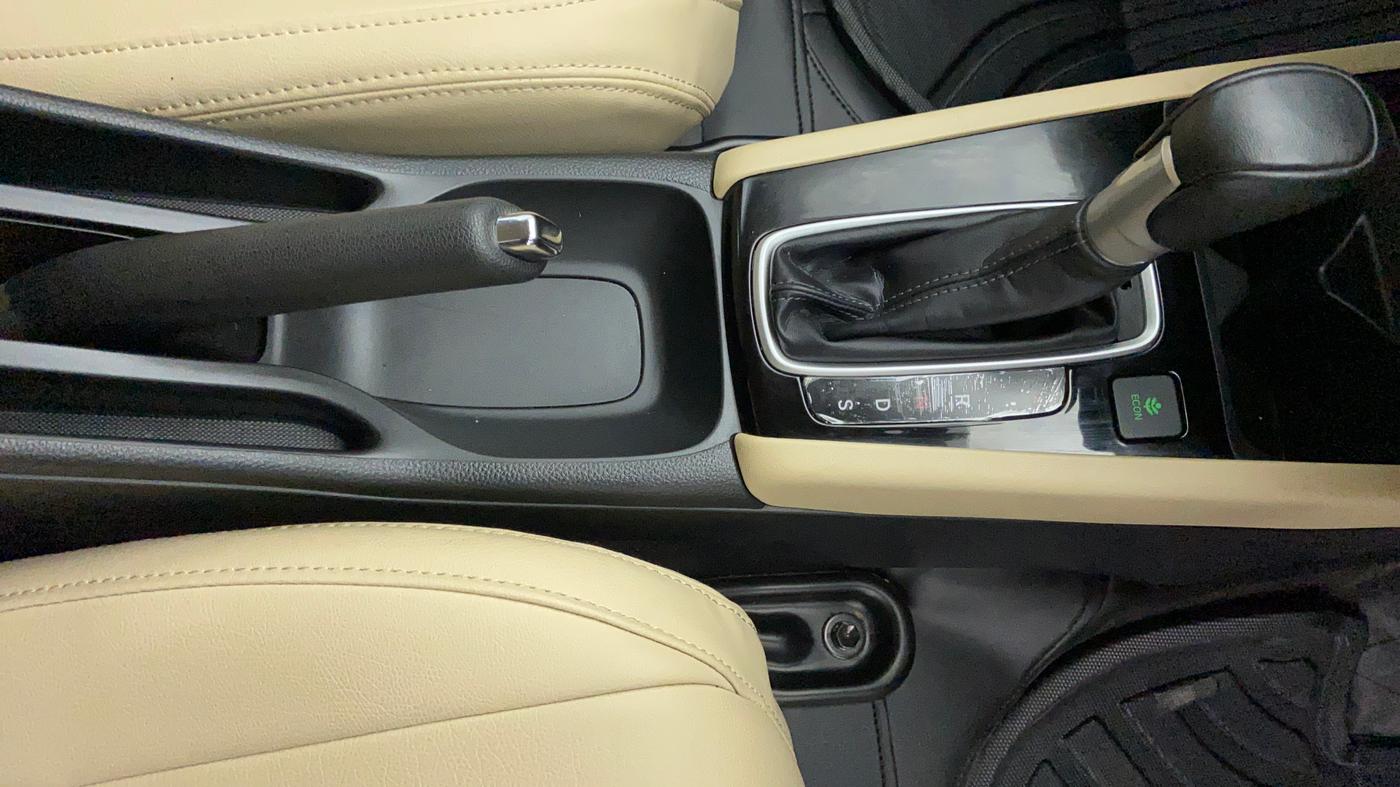 2022 Honda City VX CVT PETROL, Petrol, Automatic, 8,145 km, Gear Lever