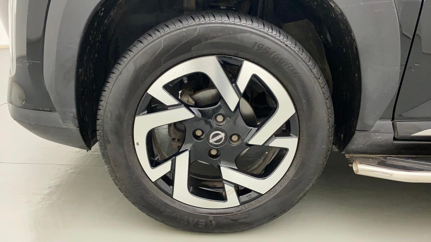 2022 Nissan MAGNITE XV PREMIUM, Petrol, Manual, 13,403 km, Left Front Wheel
