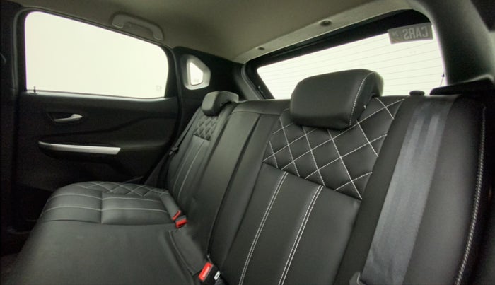 2022 Nissan MAGNITE XV PREMIUM, Petrol, Manual, 13,403 km, Right Side Rear Door Cabin