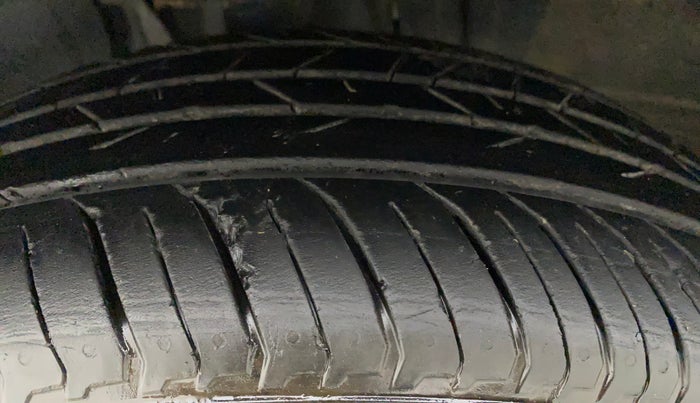 2022 Nissan MAGNITE XV PREMIUM, Petrol, Manual, 13,403 km, Left Front Tyre Tread