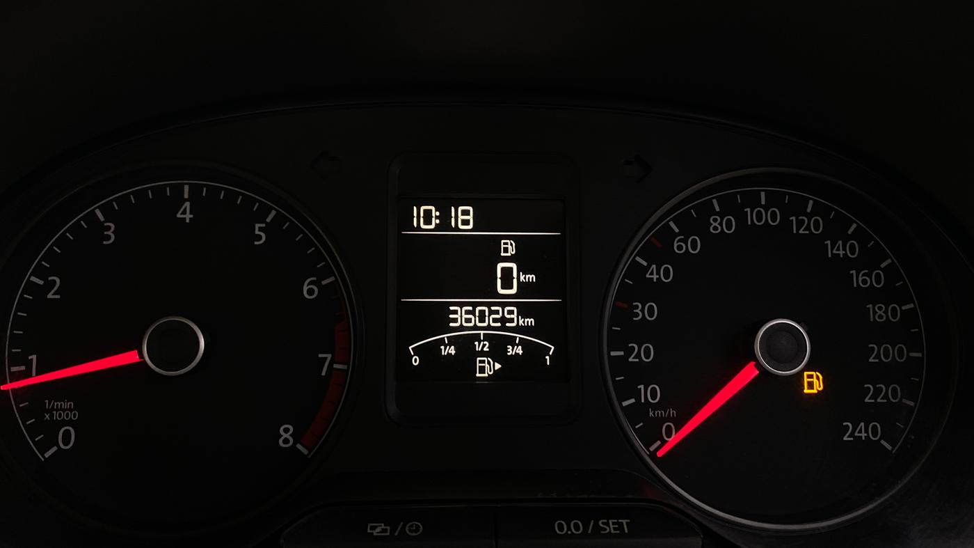 2016 Volkswagen Vento HIGHLINE 1.6 MPI, Petrol, Manual, 36,025 km, Odometer Image