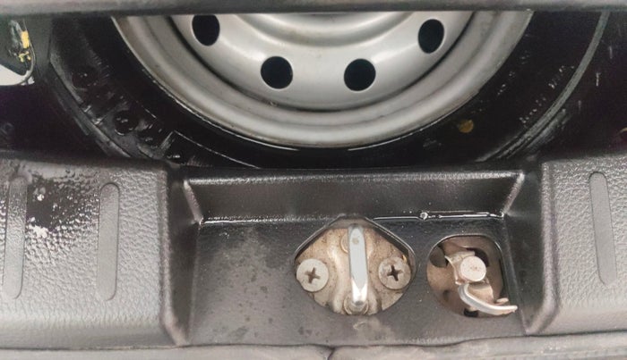 2018 Maruti Wagon R 1.0 LXI CNG, CNG, Manual, 52,906 km, Spare Tyre