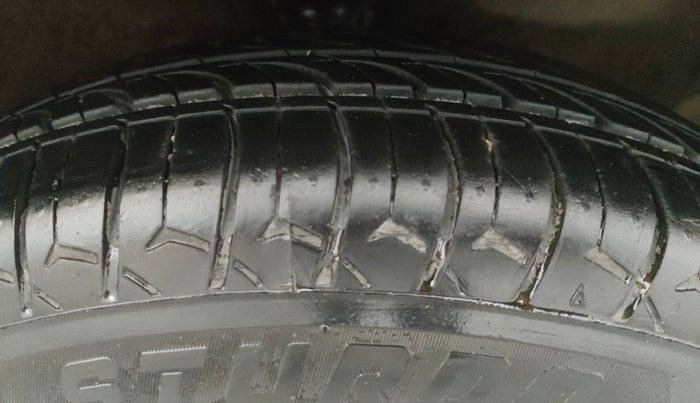 2018 Maruti Wagon R 1.0 LXI CNG, CNG, Manual, 52,906 km, Right Front Tyre Tread