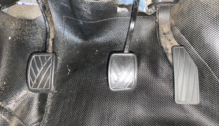 2017 Maruti IGNIS SIGMA 1.2, Petrol, Manual, 68,854 km, Pedals