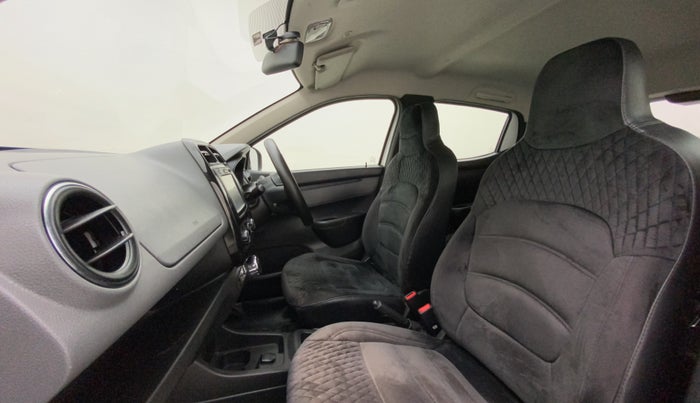 2017 Renault Kwid RXT 1.0 AMT (O), Petrol, Automatic, 46,878 km, Right Side Front Door Cabin
