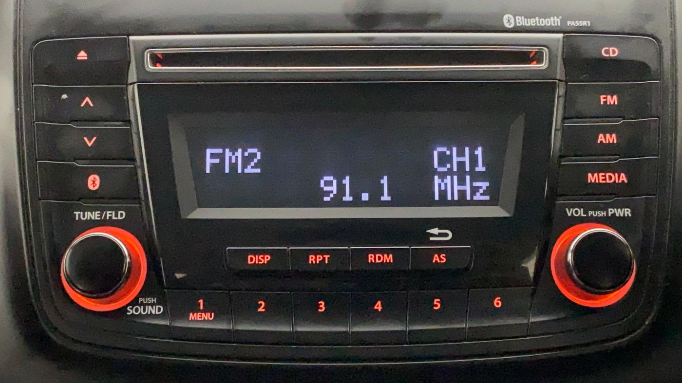 2018 Maruti Swift VXI, Petrol, Manual, 37,330 km, Infotainment System