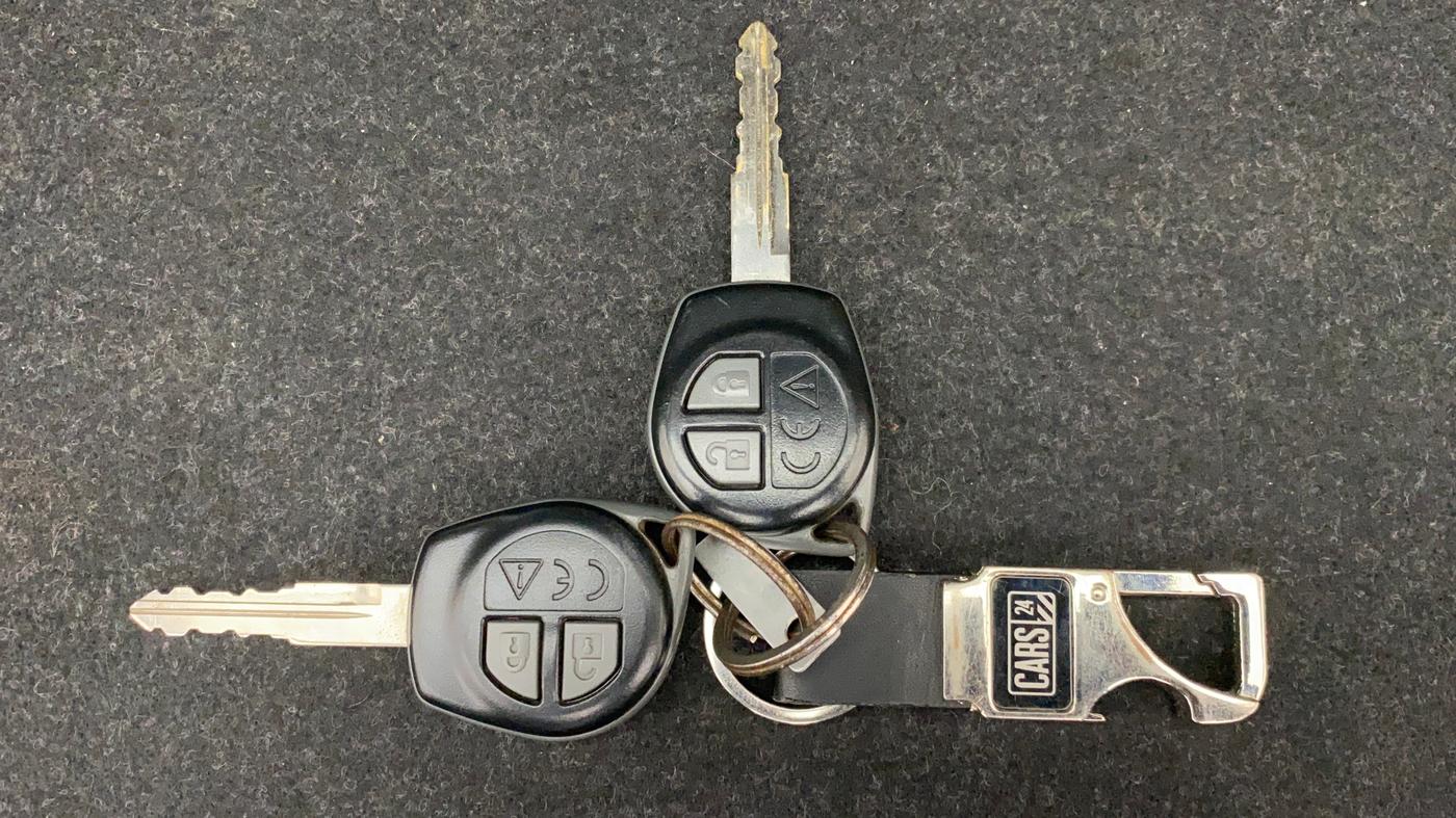 2018 Maruti Swift VXI, Petrol, Manual, 37,330 km, Key Close Up