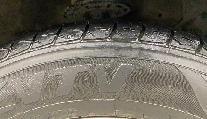 2022 Maruti Ciaz DELTA 1.5 SHVS MT PETROL, Petrol, Manual, 56,685 km, Right Front Tyre Tread