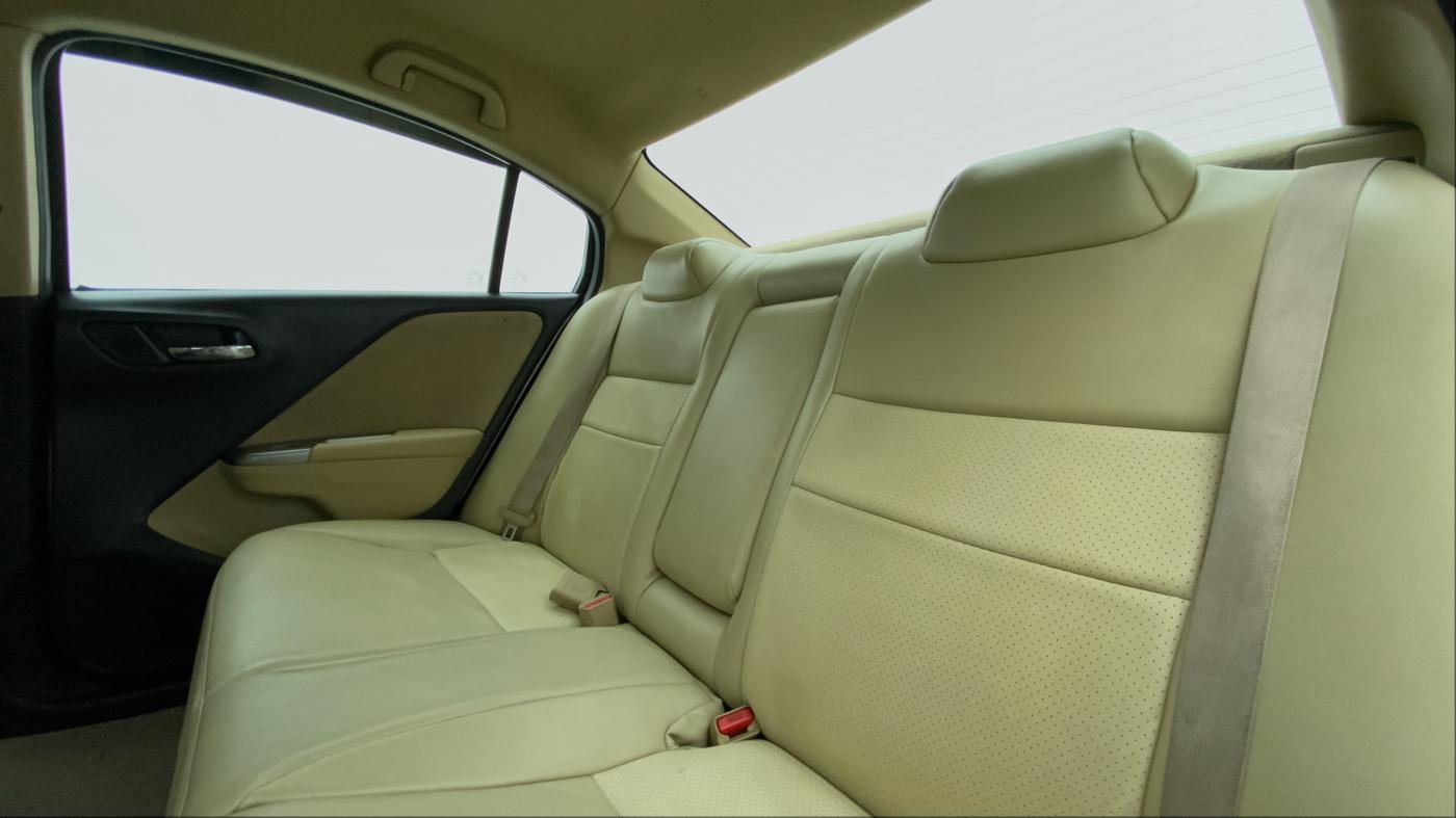 2014 Honda City V MT PETROL, CNG, Manual, 77,676 km, Right Side Rear Door Cabin