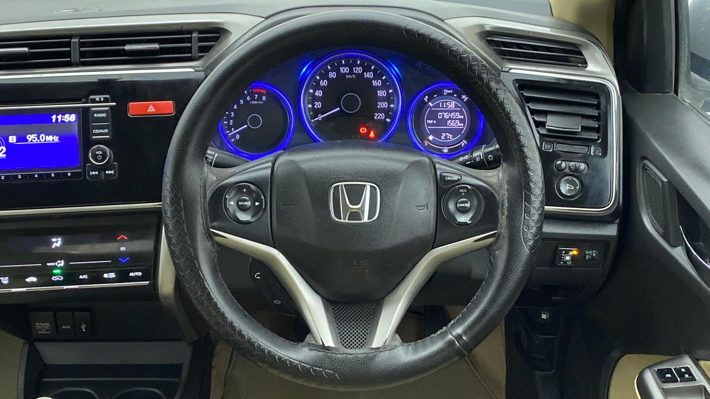 2014 Honda City V MT PETROL, CNG, Manual, 77,676 km, Steering Wheel Close Up