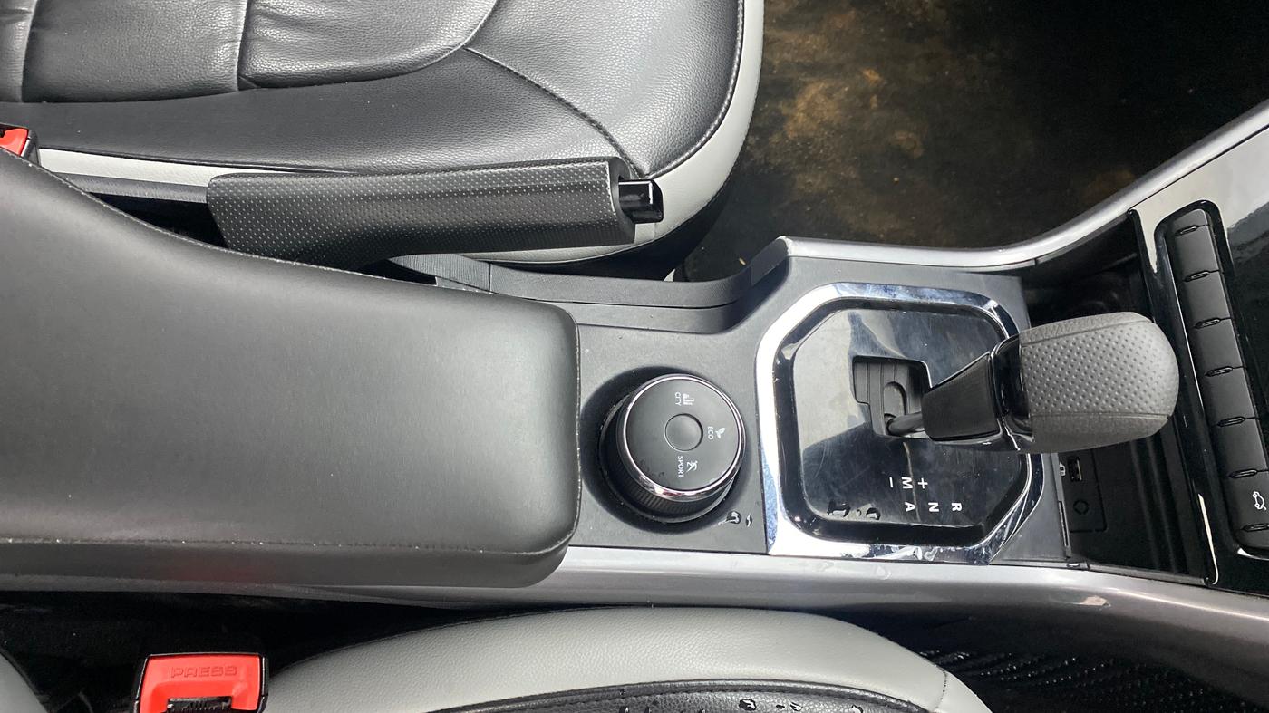 2023 Tata NEXON XMA SUNROOF PETROL, Petrol, Automatic, 98,342 km, Gear Lever