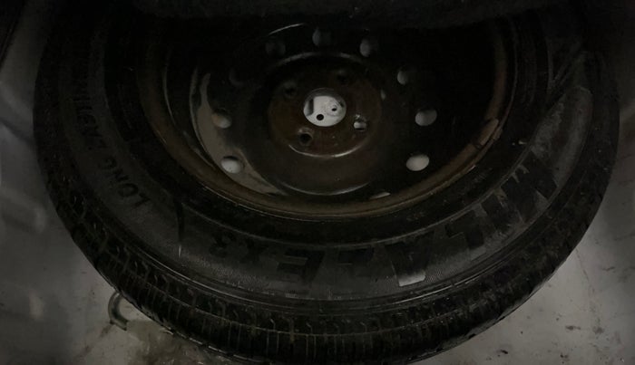 2018 Maruti Dzire LXI, CNG, Manual, 51,121 km, Spare Tyre