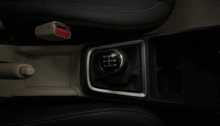 2018 Maruti Dzire LXI, CNG, Manual, 51,121 km, Gear Lever