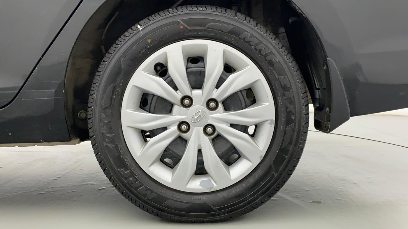 2019 Hyundai Verna 1.4 CRDi EX MT, Diesel, Manual, 56,943 km, Left Rear Wheel