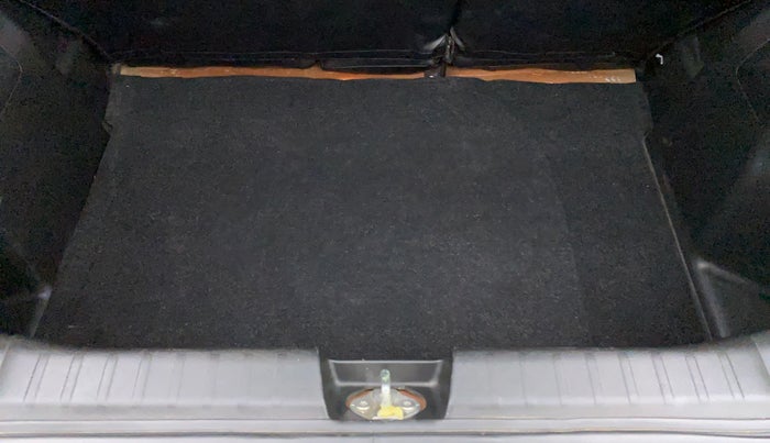 2016 Maruti Baleno DELTA 1.2 K12, Petrol, Manual, 28,746 km, Boot Inside View