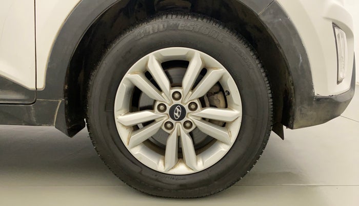 2017 Hyundai Creta SX PLUS 1.6 DIESEL, Diesel, Manual, 42,819 km, Right Front Wheel