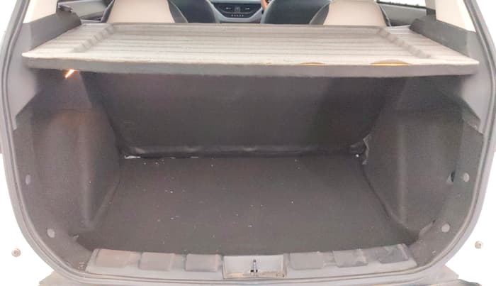 2023 Tata NEXON XM PLUS SUNROOF PETROL, Petrol, Manual, 45,577 km, Boot Inside