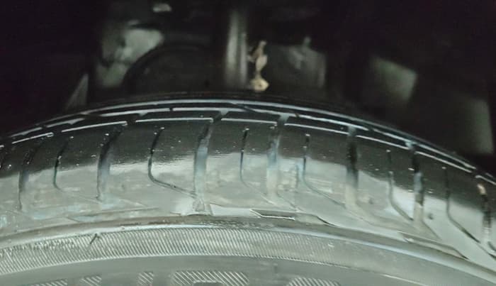 2023 Tata NEXON XM PLUS SUNROOF PETROL, Petrol, Manual, 45,577 km, Right Front Tyre Tread